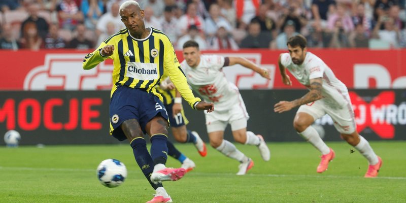 Fenerbahçe Şampiyonlar Ligi'nde turladı! Sıra Sturm Graz'da